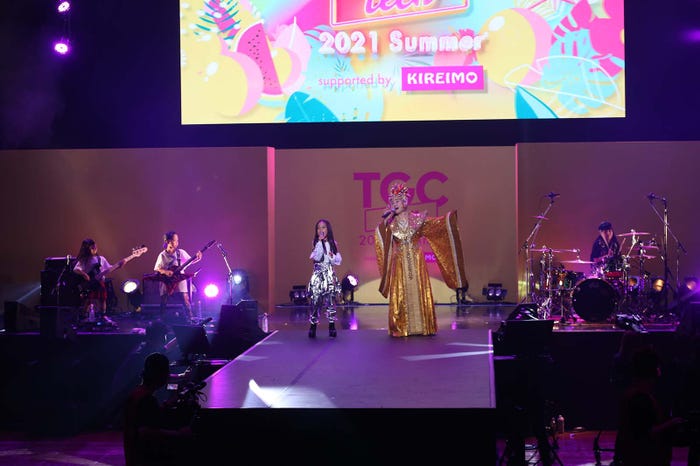 “天才キッズバンド”&小林幸子(C)TGC teen 2021 Summer