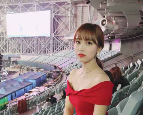 活動休止中のTWICEミナ、デコルテ披露SEXYショットに反響 公式Twitterに登場