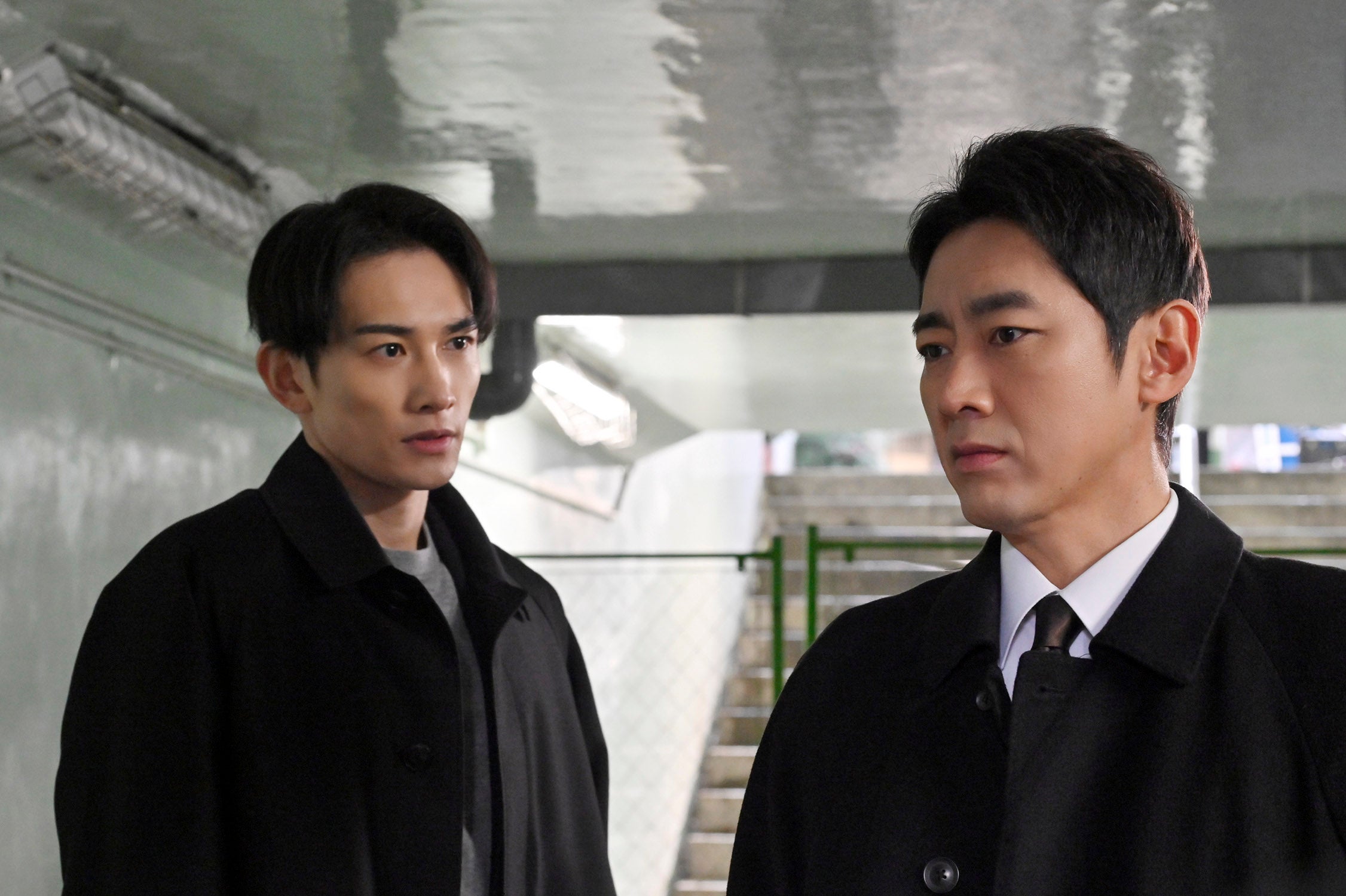 町田啓太、小泉孝太郎（C）「失踪人捜索班　消えた真実」製作委員会