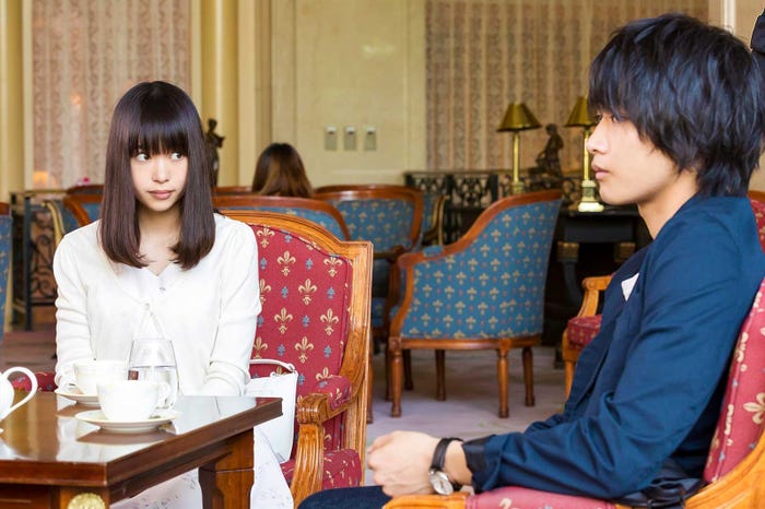 森川葵、佐藤寛太 (C)2017「恋と嘘」製作委員会 (C)ムサ ヲ/講談社