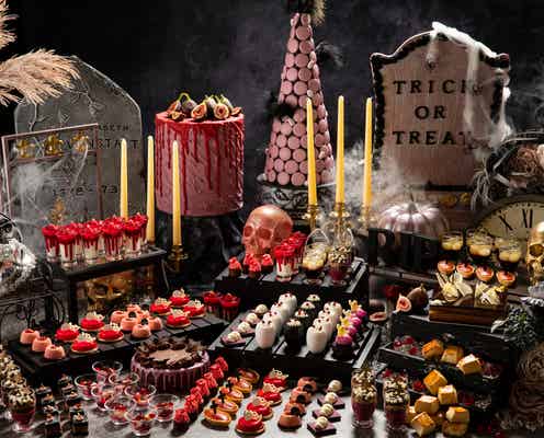 コンラッド東京「ゴシック・ハロウィン・スイーツビュッフェ」十字架ムースや骸骨ガナッシュなど13種