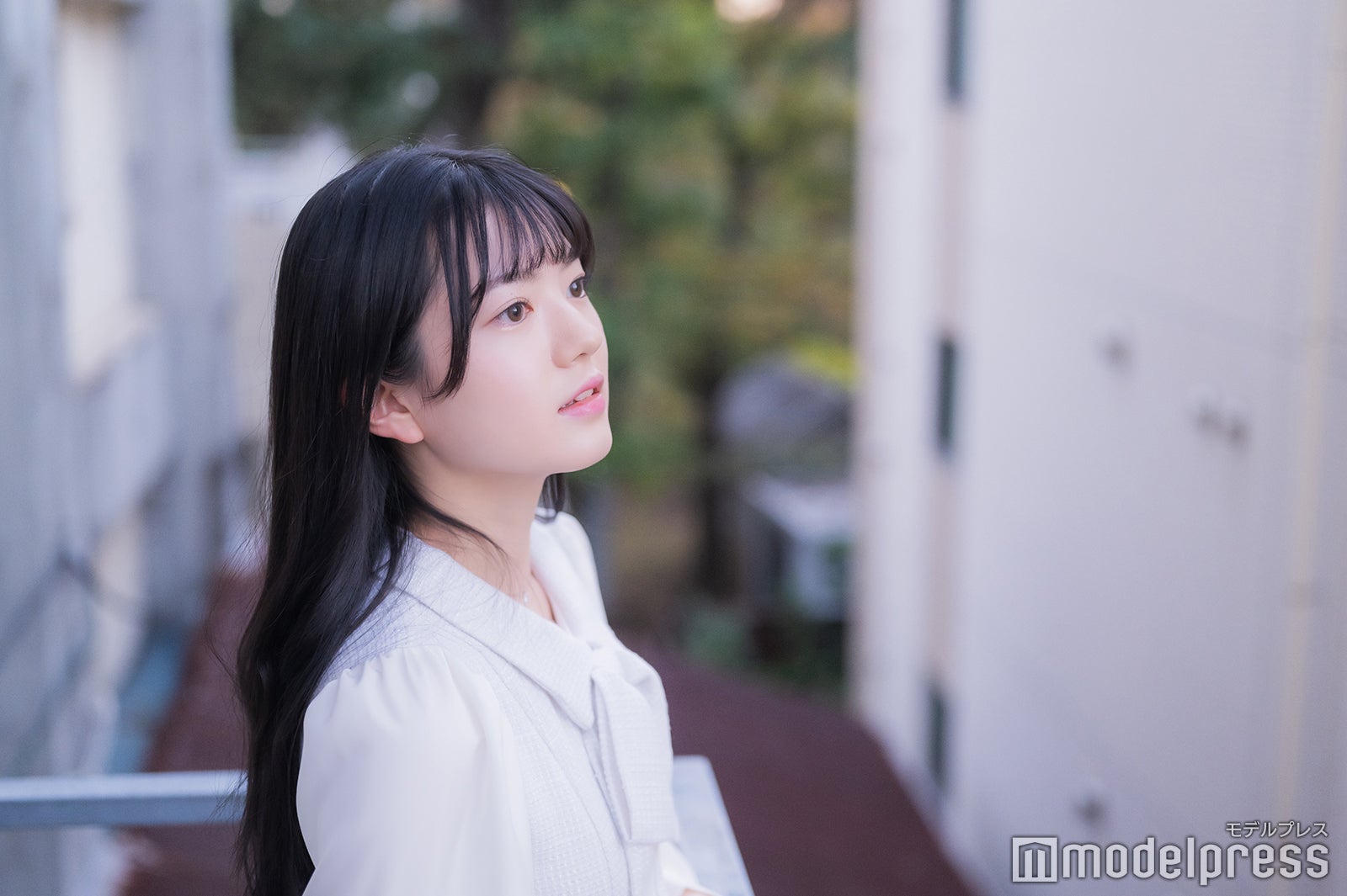 鹿毛茉弥さん（C）モデルプレス