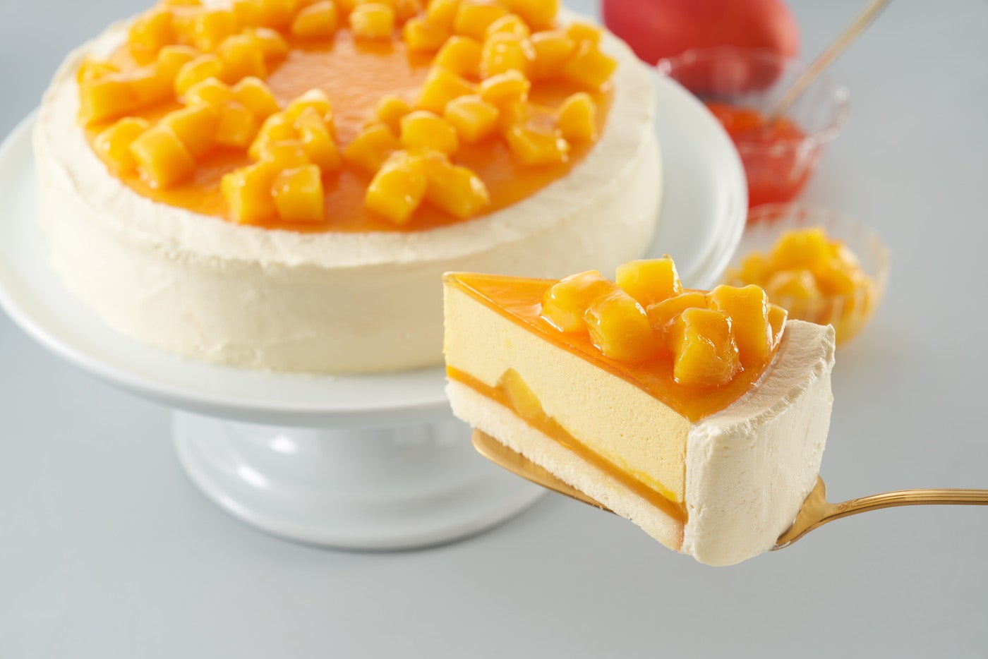 マンゴーのムースケーキ¥495／画像提供：スターバックス コーヒー ジャパン