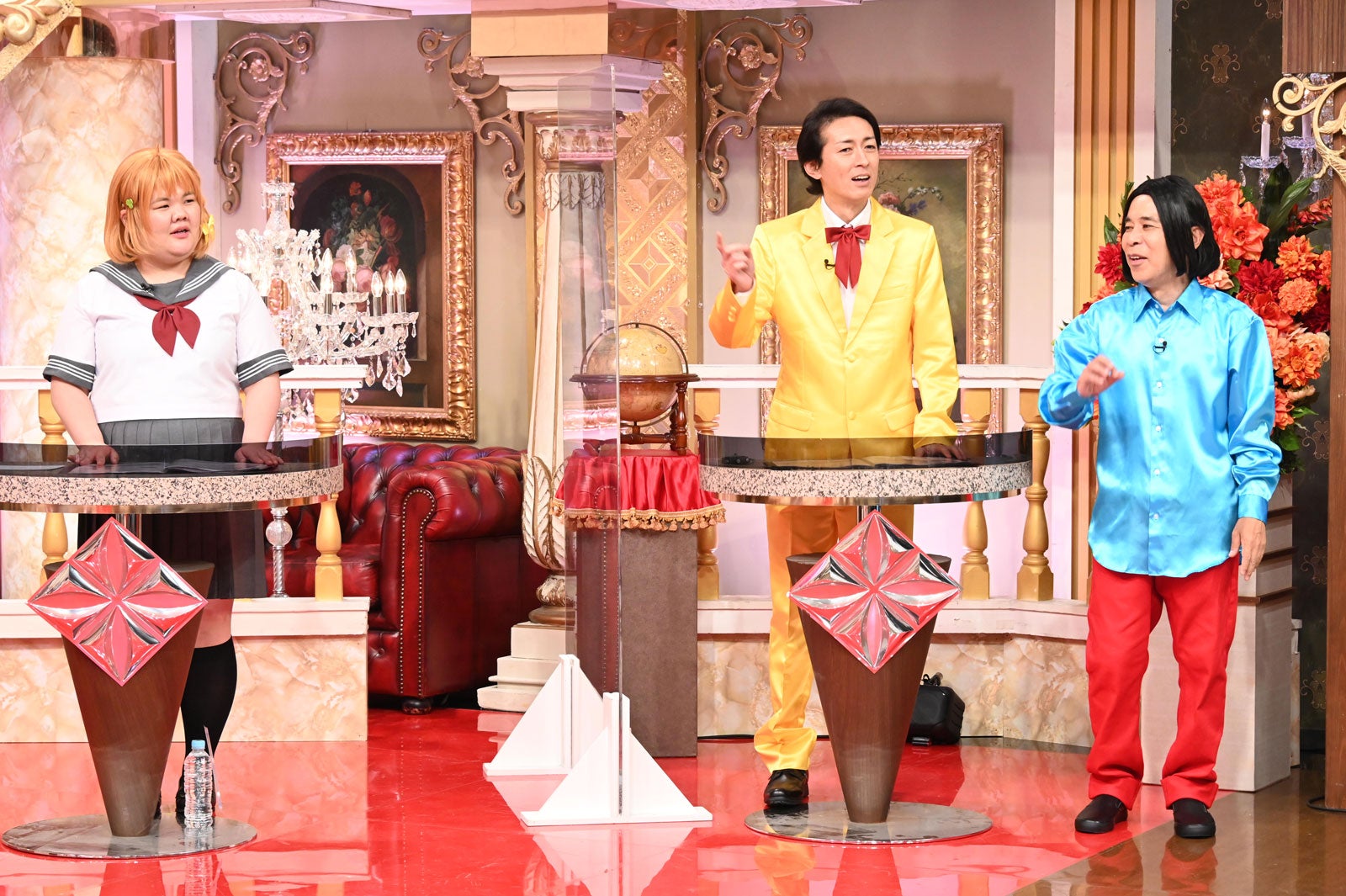 （左から）あんり、矢部浩之、岡村隆史（C）日本テレビ