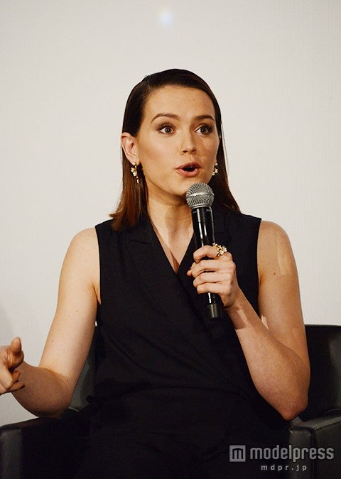 会場を笑いで包んだ