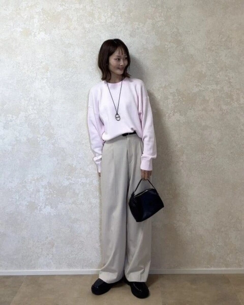 2026ユニクロスムースコットンクルーネックセーターお手本コーデ