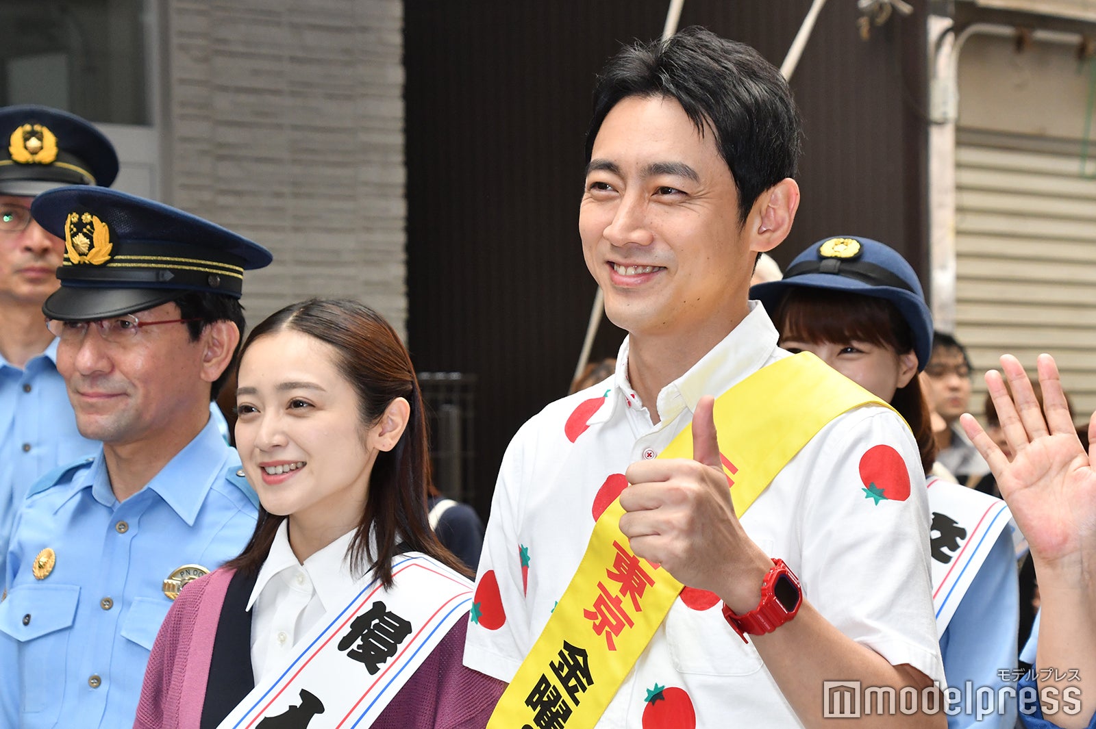 安達祐実、小泉孝太郎 （C）モデルプレス