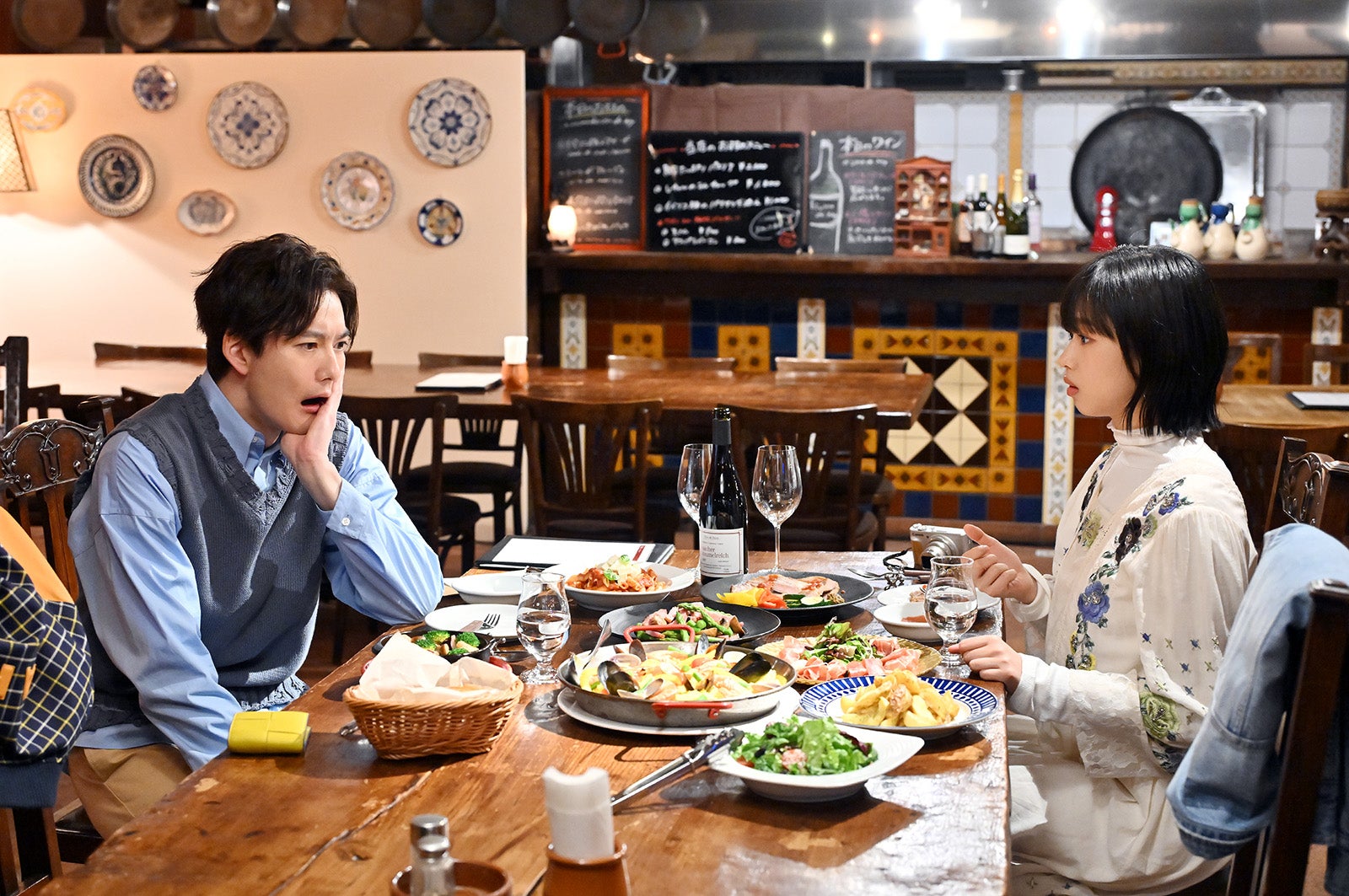 岡田将生、河合優実「不適切にもほどがある！」第7話より（C）TBS