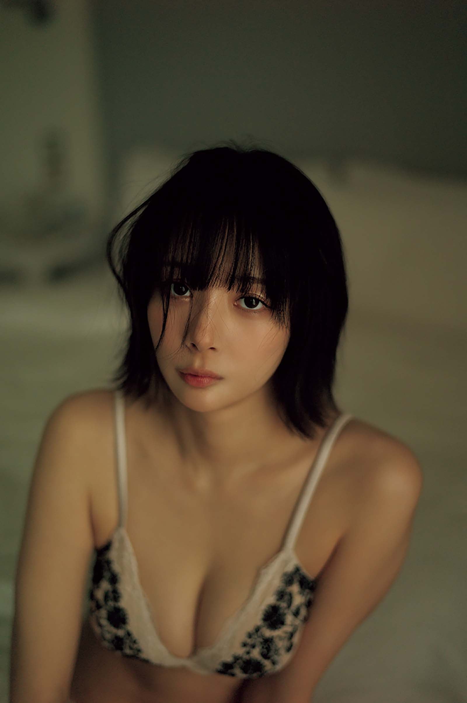 岡田紗佳／撮影：細居幸次郎