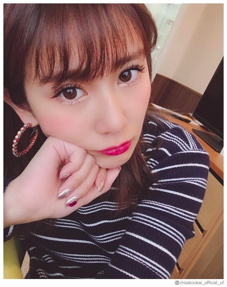 岡井千聖、“シースルーバング”にヘアチェンジ「大人っぽい」「似合ってる」と反響