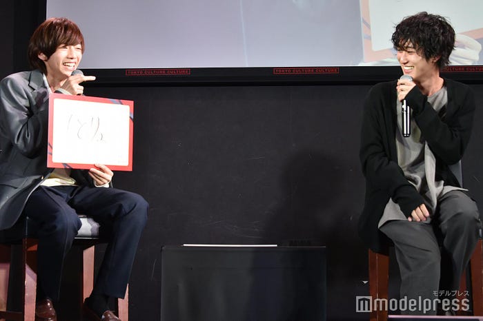 会見前緊張していた田村海琉、可愛いを連呼する橋本涼(C)モデルプレス(C)sora・白泉社(C)「墜落JKと廃人教師」製作委員会・MBS