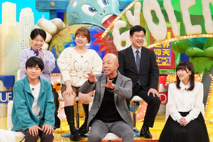 (前列左から)寺田心、小峠英二、田中美久(後列左から)天才ピアニスト(竹内知咲・ますみ)、中島正純(C)日本テレビ