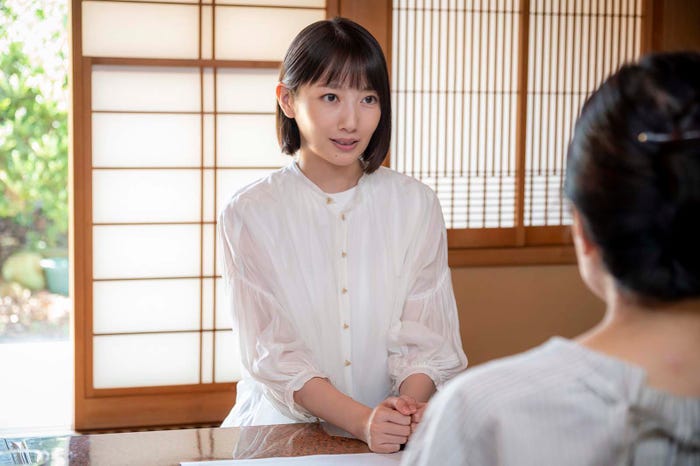 波瑠/「魔法のリノベ」第7話より(C)カンテレ