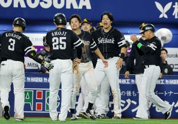 DeNAに先勝 勢いでは負けていないソフトバンクの庄子 CSのMVP男が決勝点～野田浩司氏の視点