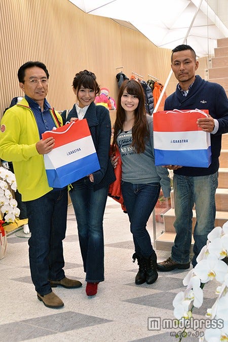 (左から)土谷与志晴さん、土谷梓さん(成蹊大学3年)、中山柚希さん、中山公成さん