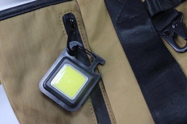 ダイソーの多機能な充電式COBライト