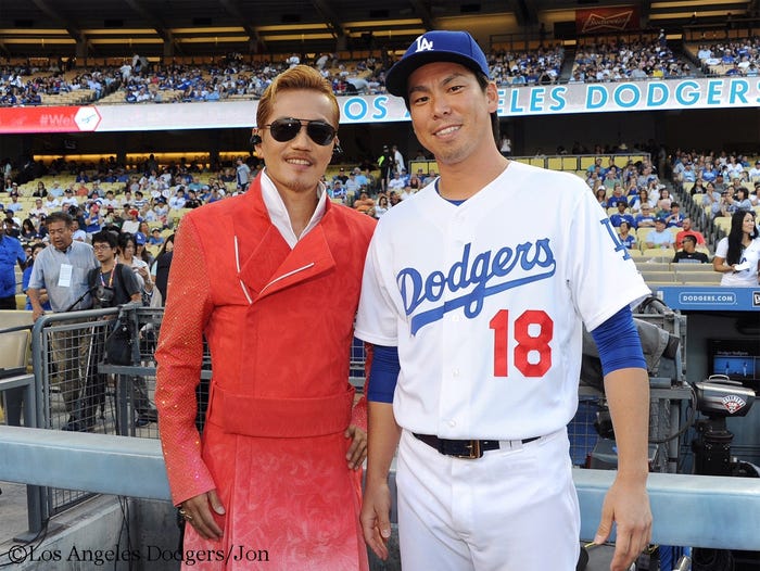 EXILE ATSUSHI、前田健太投手(C)Los Angeles Dodgers/JON