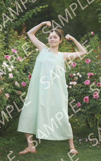 小芝風花カレンダー2026「Flower」（2025年12月12日発売）FC特典カット表（C）マガジンハウス