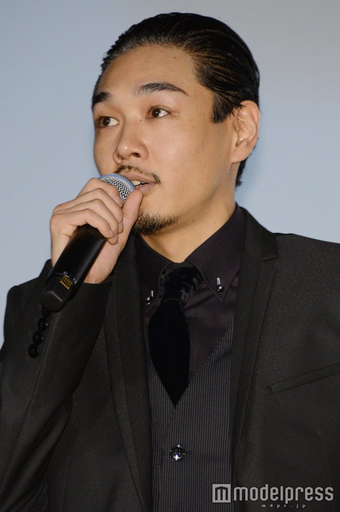 間宮、安藤と兄弟を演じたYOUNG DAIS (C)モデルプレス