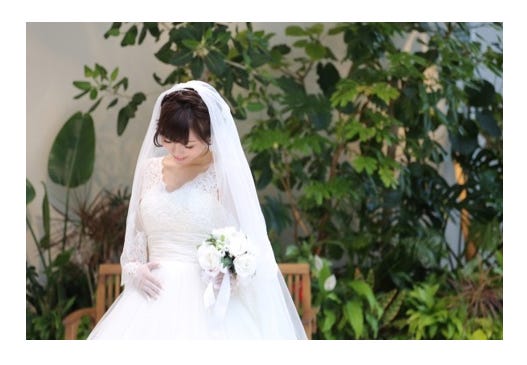 釈由美子 純白ウェディングドレスで挙式 披露宴 夢のなかにいるみたい モデルプレス