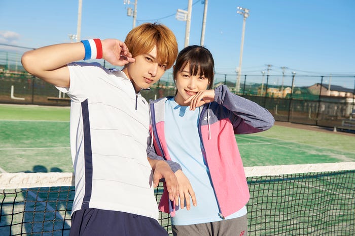 (左から)吉沢亮、桜井日奈子(C)吉住渉/集英社(C)2018 映画「ママレード・ボーイ」製作委員会