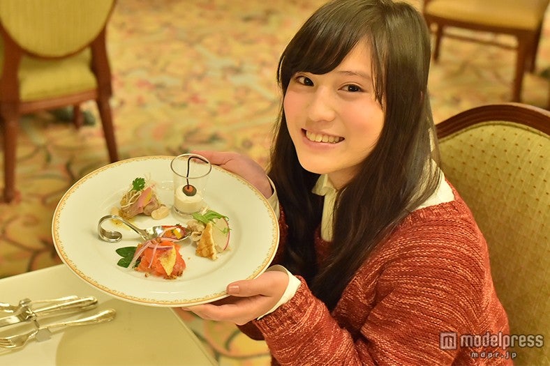 モデル：矢内美麻理