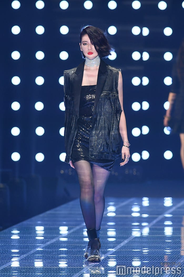 三吉彩花(C)モデルプレス