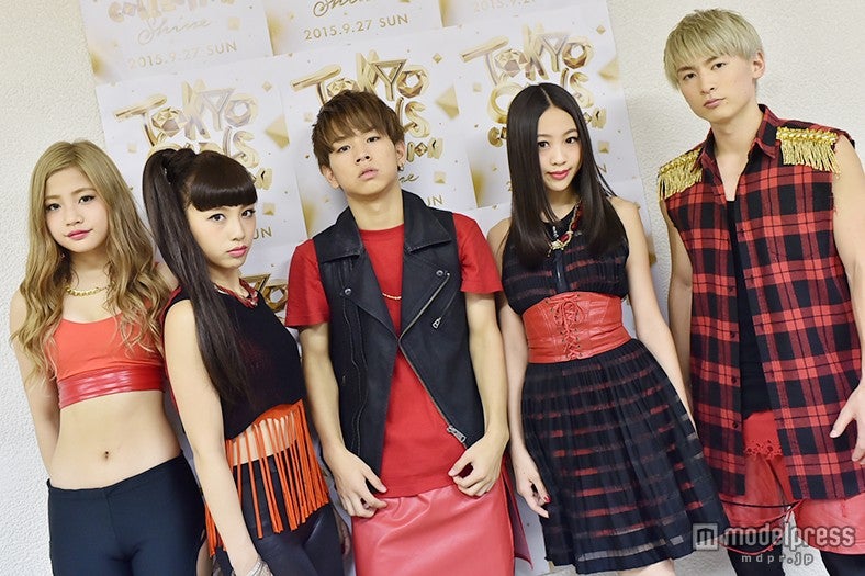 lol／左から：hibiki、honoka、佐藤友祐、moca、小見山直人