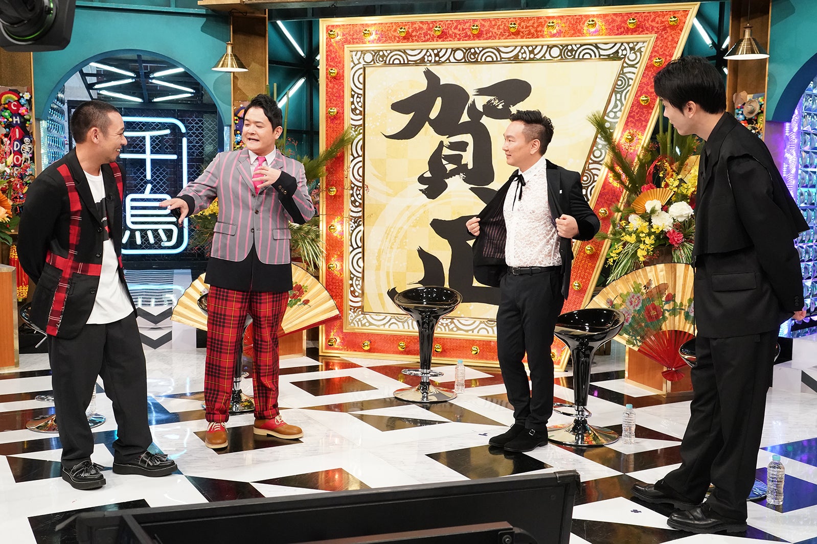 （左から）大悟、ノブ、山内健司、濱家隆一 （C）日本テレビ