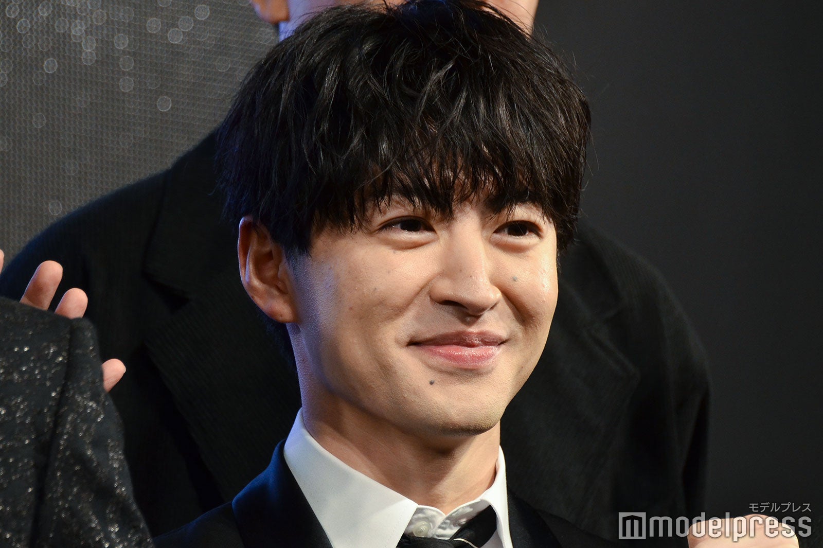 佐野玲於（C）モデルプレス