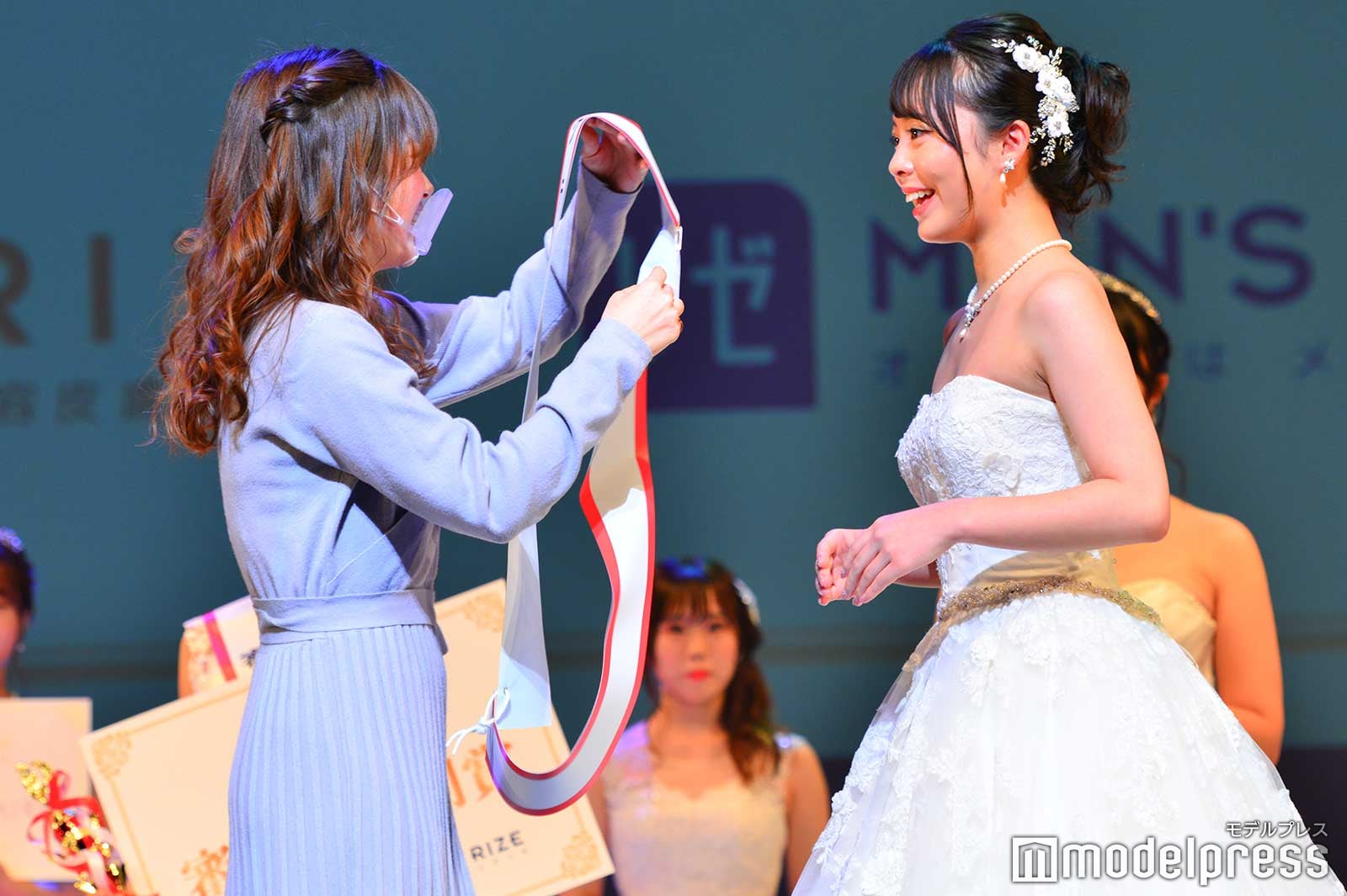 前回グランプリの黒川さくらさん、森明日香さん（C）モデルプレス