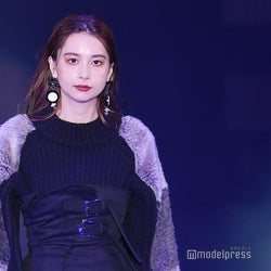 「世界で最も美しい顔100人」ノミネートのNiki(丹羽仁希)、クール秋メイクで変貌<GirlsAward 2018 A/W>