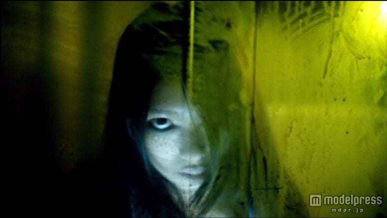 「ギンガムチェック」のミュージックビデオより