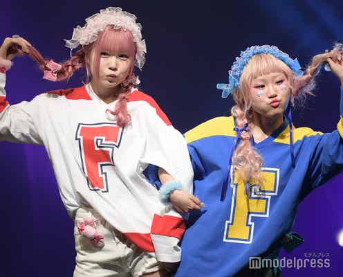 ベビタピ店員・ののち&りち、リンクコーデで手繋ぎランウェイ スポーツMIXスタイルが新鮮【学生ランウェイ2025 SUMMER】