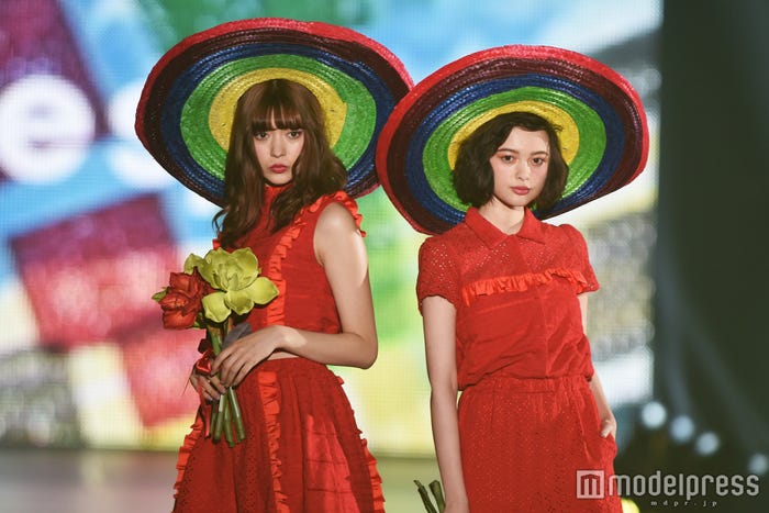 八木アリサ、玉城ティナ(C)モデルプレス