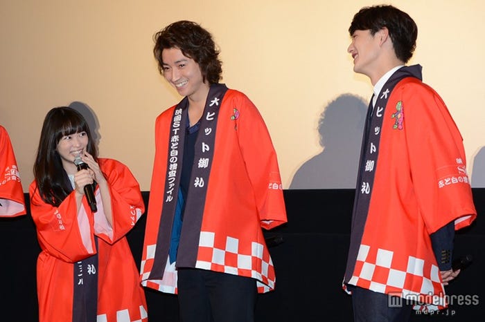 (左より)志田未来、藤原竜也、岡田将生