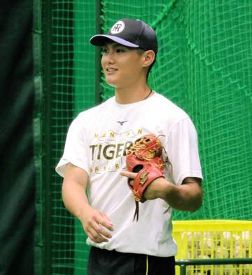 阪神・西純 13日に25歳誕生日 野手転向1年目振り返り「大変な一年でした」