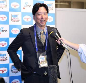 阪神・藤川監督「イメージ通りのドラフトになった」「一つのポジションではなくて戦力層を広げていく」【一問一答】
