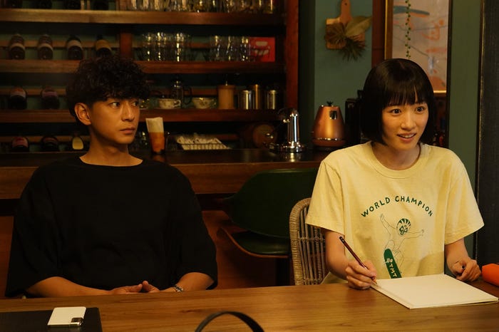 三浦翔平、永野芽郁 「ハコヅメ~たたかう!交番女子~」第7話より(C)日本テレビ