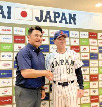 侍ジャパン井口監督 U-12桑田真澄監督らを激励訪問 がっちり握手を交わす「優勝報告を待ってます」