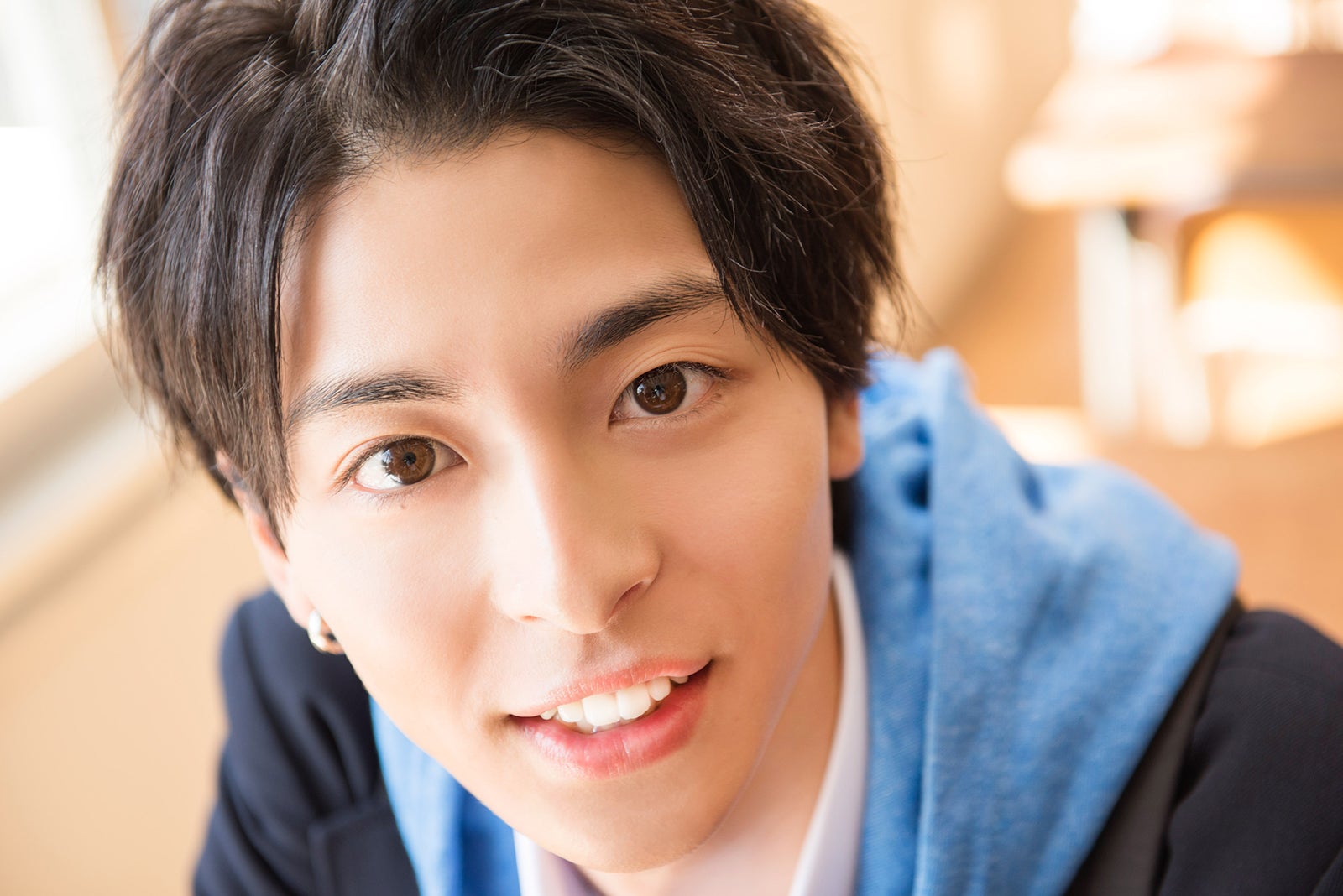 ねぇねぇ（近い！）