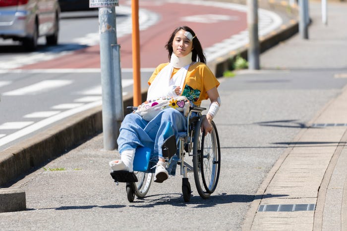 広瀬アリス/「探偵が早すぎる」第1話より(C)読売テレビ・日本テレビ