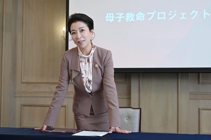 真矢ミキ「ファーストクライ 母子救命救急班」(C)日本テレビ