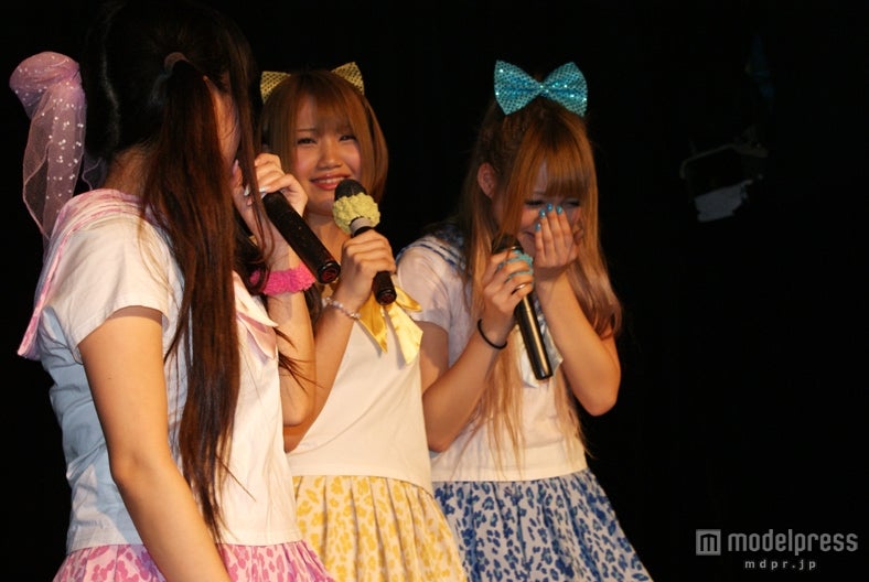 GALDOLL（左から：西永嶺花、坂井樹乃、江崎奈々帆）