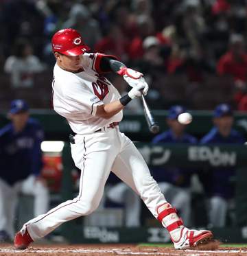 【解説】広島期待の23歳は殻を破れるか 内田順三氏の視点「もっと脱力感を」小園の悪癖も指摘「彼の悪い時は打席で暴れるよね」