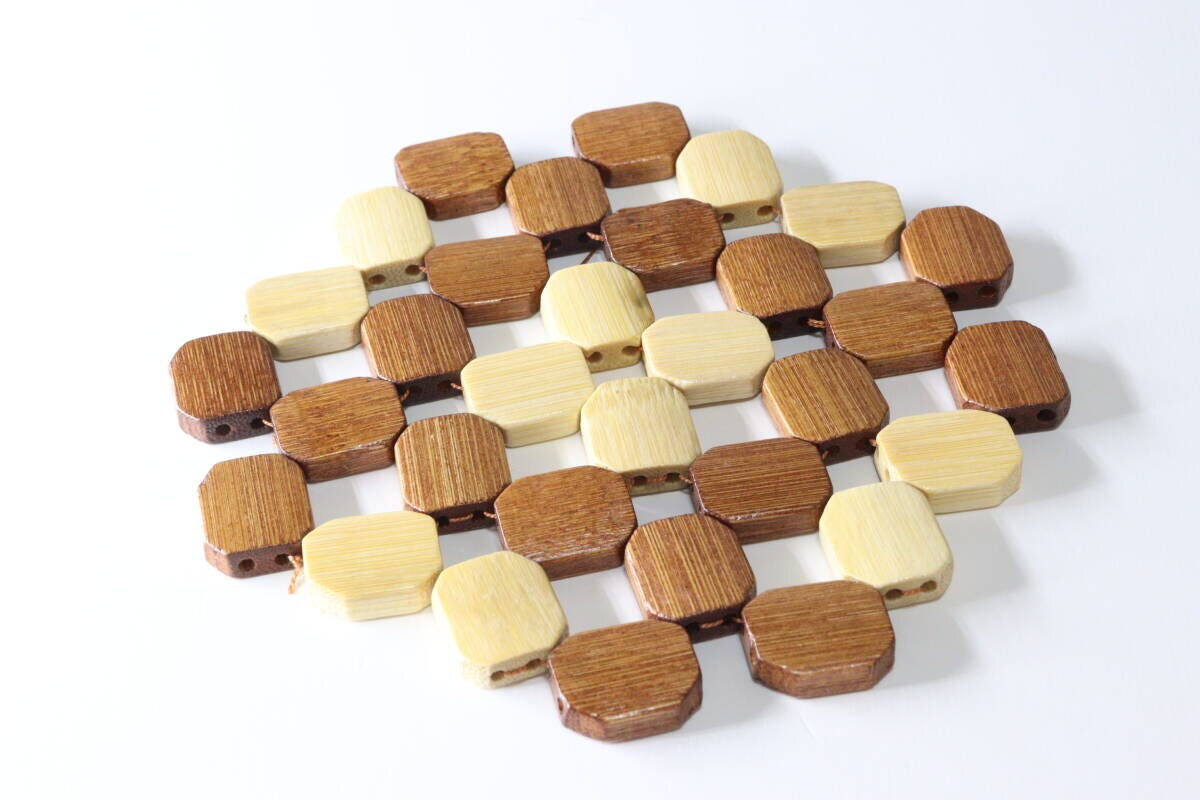 セリア　バンブービーズ鍋敷き