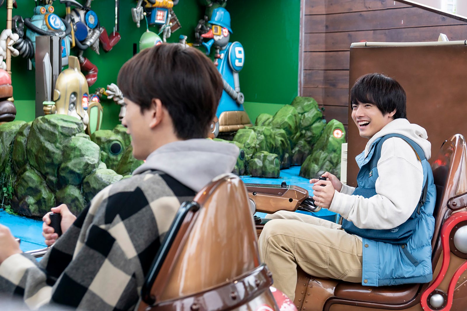 町田啓太、赤楚衛二 （C）豊田悠／SQUARE ENIX・「30歳まで童貞だと魔法使いになれるらしい」製作委員会