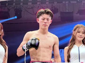 アマ7冠の中山聖也、プロデビュー戦は6回TKO勝利「倒せる未来見えず焦った」井上尚弥から「上出来」と称賛され自信「ボクシングは100点」