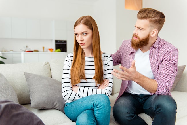 彼女に怒られた。「イラつく」or「反省する」男性心理の違い