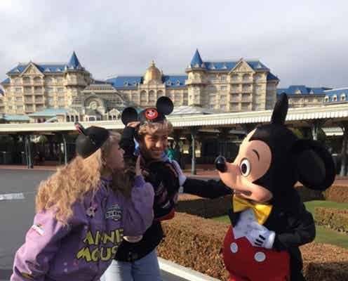 ぺこ&りゅうちぇる、ミッキーに結婚報告 キュートな祝福受ける